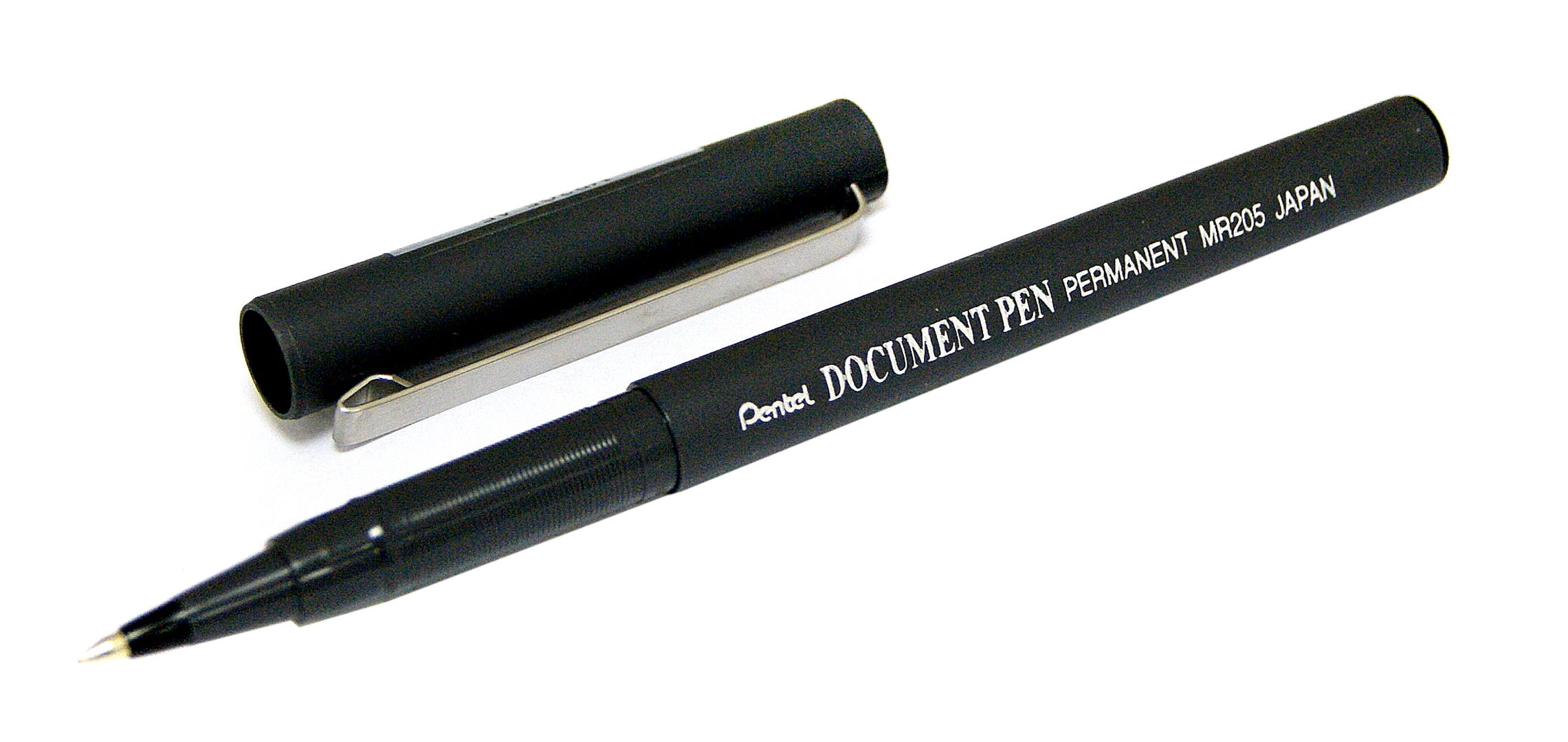 Document pen. Pentel document pen упаковка. Document pen. 25мм синий пластик серый. Ручка-роллер pentel document.